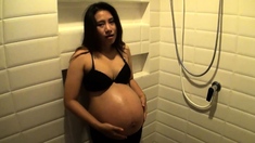 40 weeks pregnant Thai MILF amateur fuck