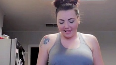 Love Chat Big Boobs Brunette Masturbating For Cam