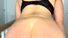 Webcam busty blonde stripped covered by oil anal masturbate