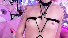 Amateur Webcam Cute Teen Plays Solo