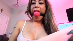 Amateur wild chick solo masturbation