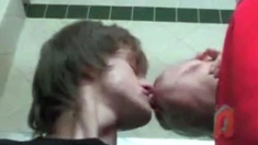 Bareback Amateur Takes on Big Cock Twink